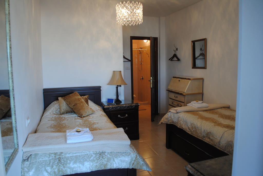 Jerusalem Hills Inn Abu Ghaush Habitación foto